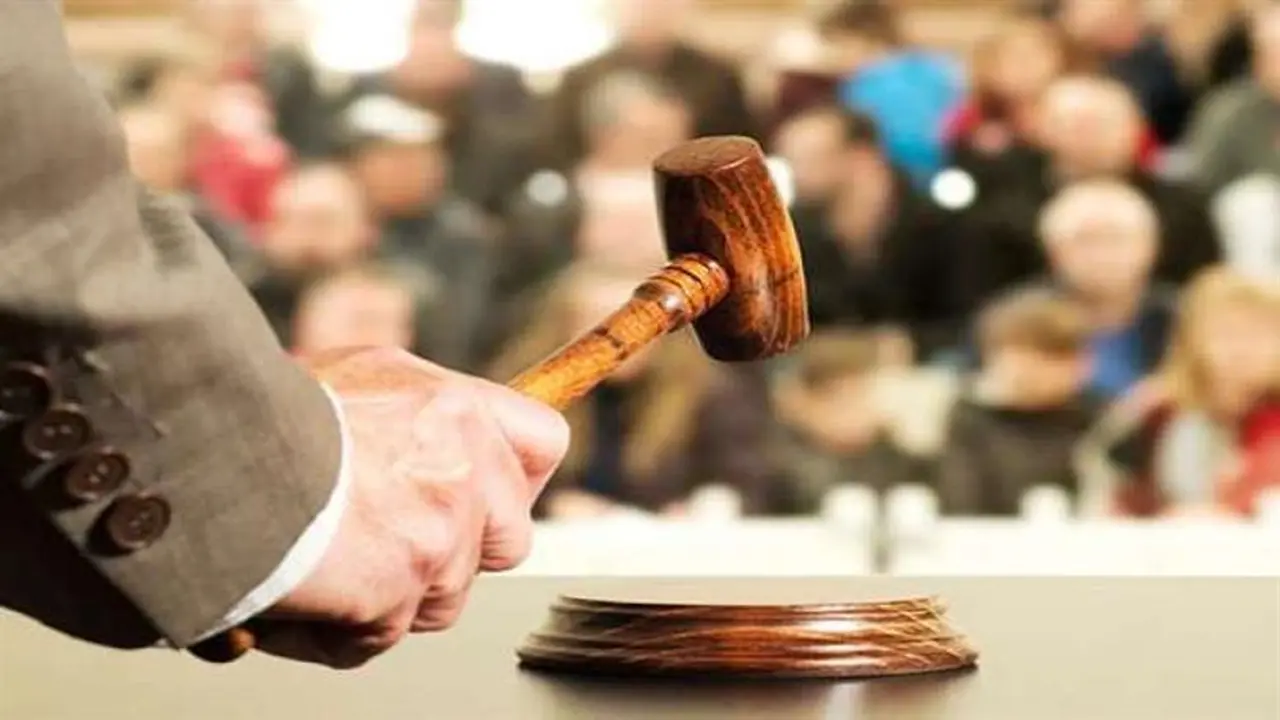 مزاد علني تنظمه الخدمات الحكومية لبيع بضائع بأسعار تنافسية وترشيد الإنفاق